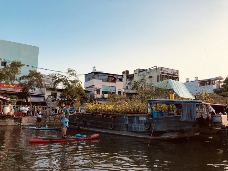 KAYAK GIỮA LÒNG SÀI GÒN KAYAK GIỮA LÒNG SÀI GÒN