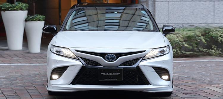 Toyota Camry thế hệ mới “lột xác” khi qua bàn tay hãng độ Nhật - Artisan Spirits