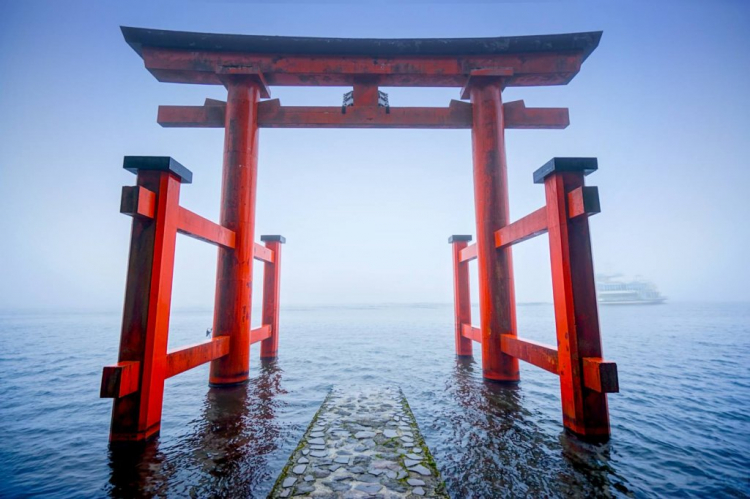 12 Tamadare Jinja Shrine.jpg