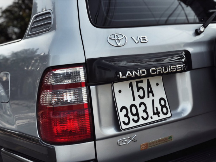 Cỗ máy uống xăng Land Cruiser của Toyota sau 15 năm còn lại gì?