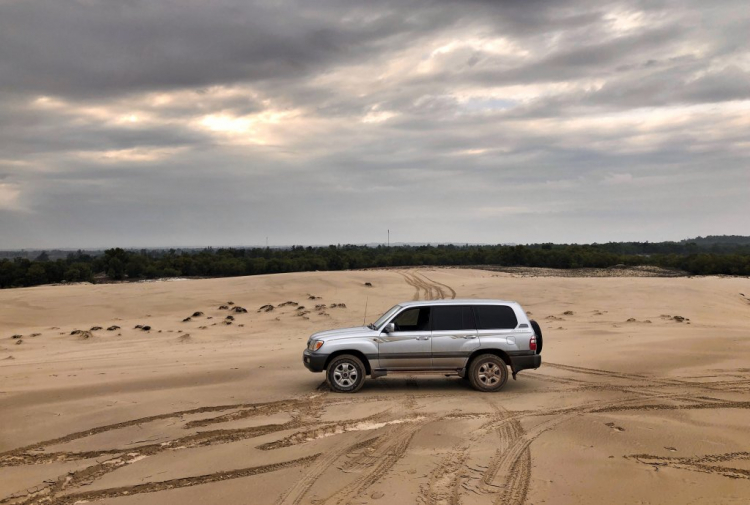 Cỗ máy uống xăng Land Cruiser của Toyota sau 15 năm còn lại gì? Cỗ máy uống xăng Land Cruiser của Toyota sau 15 năm còn lại gì?