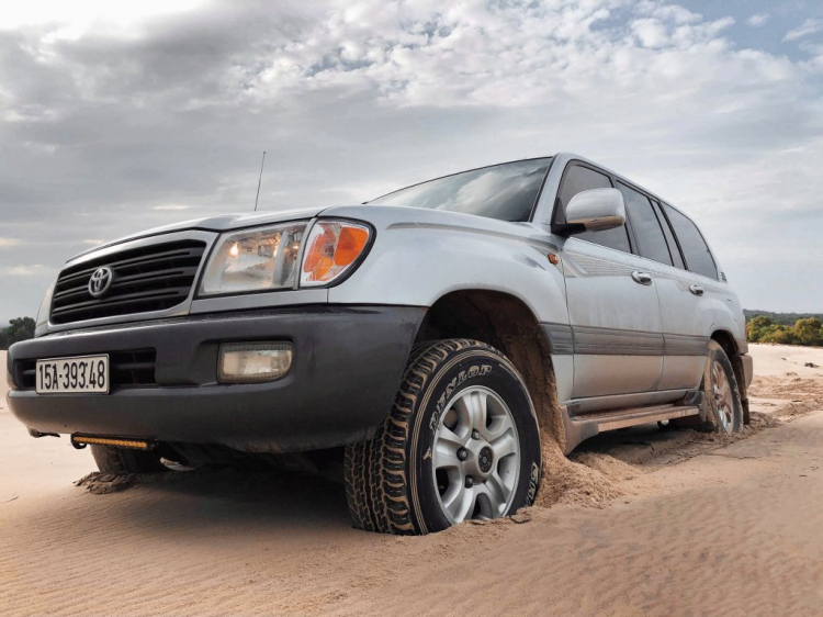 Cỗ máy uống xăng Land Cruiser của Toyota sau 15 năm còn lại gì? Cỗ máy uống xăng Land Cruiser của Toyota sau 15 năm còn lại gì?