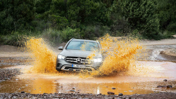 Mercedes-Benz giới thiệu GLC facelift 2020: Chăm chút về thiết kế, đổi mới động cơ