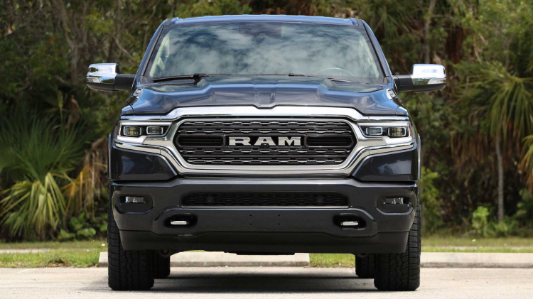 Bán tải cỡ lớn Ram 1500 Limited 2019 về Việt Nam; giá khoảng 4,5 tỷ đồng; đối thủ của Ford F-150