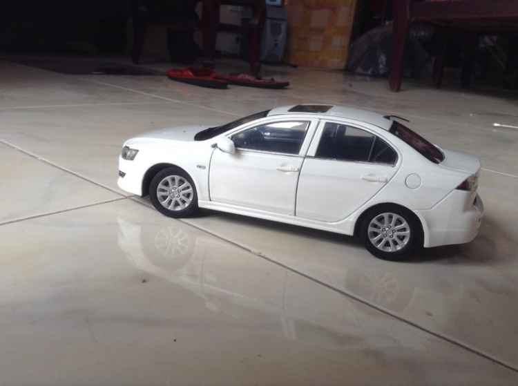 Đồ chơi xe Mitsubishi Đồ chơi xe Mitsubishi