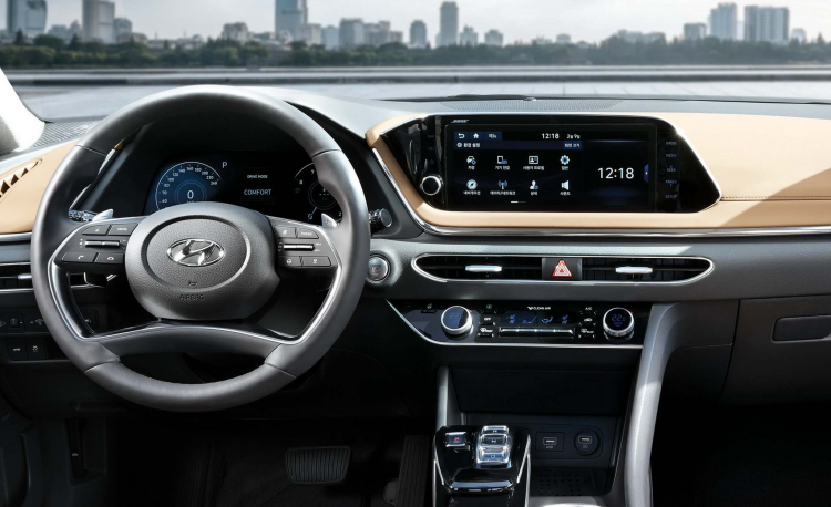 Hyundai Sonata thế hệ thứ 8 lộ diện: “lột xác” về thiết kế, nội thất giống xe Đức