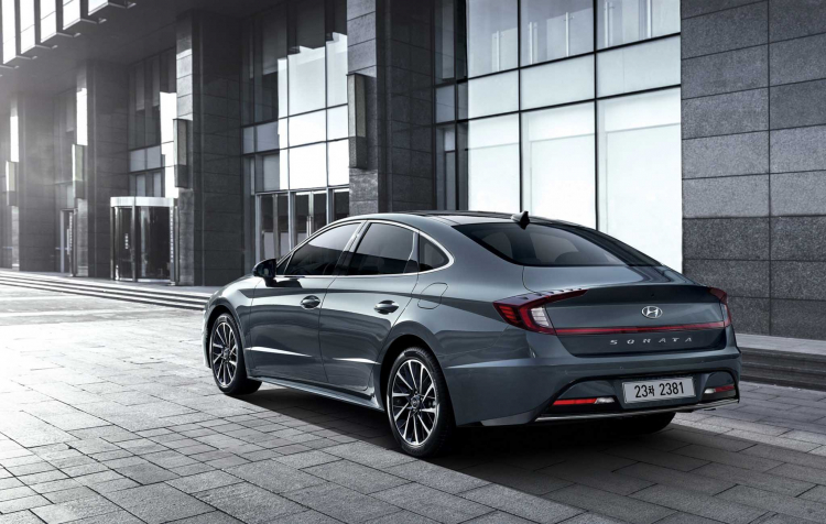 Hyundai Sonata thế hệ thứ 8 lộ diện: “lột xác” về thiết kế, nội thất giống xe Đức Hyundai Sonata thế hệ thứ 8 lộ diện: “lột xác” về thiết kế, nội thất giống xe Đức