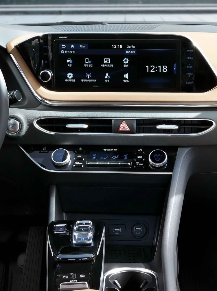 Hyundai Sonata thế hệ thứ 8 lộ diện: “lột xác” về thiết kế, nội thất giống xe Đức Hyundai Sonata thế hệ thứ 8 lộ diện: “lột xác” về thiết kế, nội thất giống xe Đức