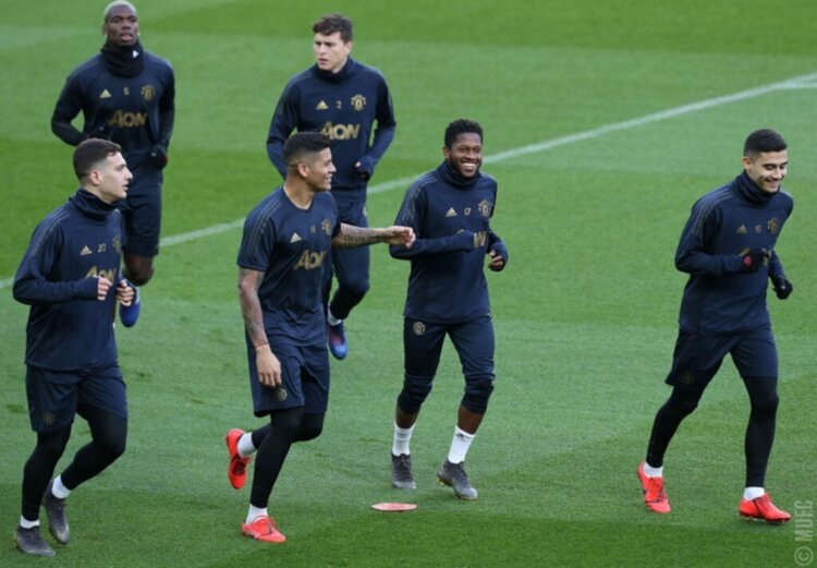 PSG-MU: Cuộc lật đổ ngoạn mục. PSG-MU: Cuộc lật đổ ngoạn mục.