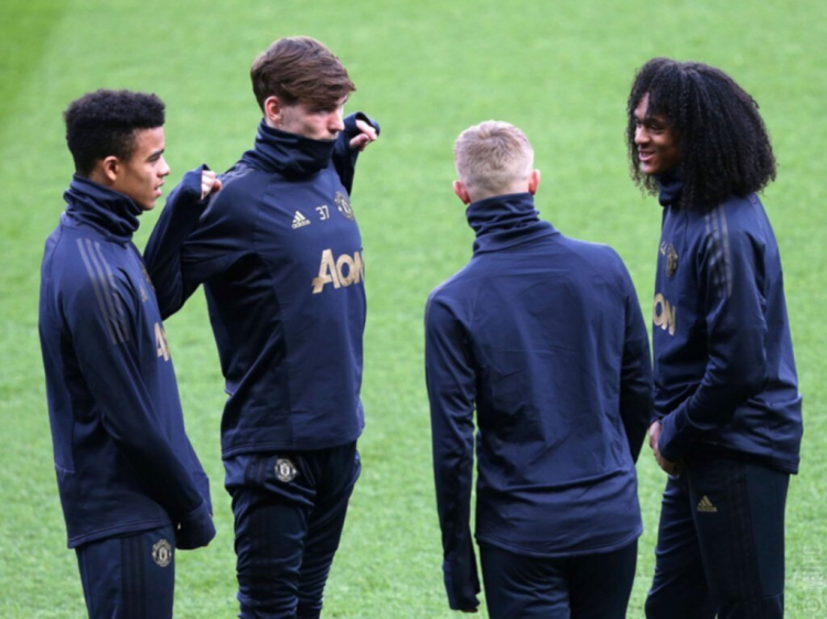 PSG-MU: Cuộc lật đổ ngoạn mục. PSG-MU: Cuộc lật đổ ngoạn mục.