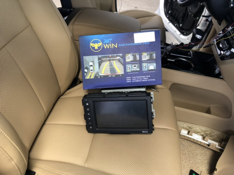 Camera 360 độ OWIN - An toàn tuyệt đối, ghi lại hành trình, vạch dẫn hướng Mercedes chính xác Camera 360 độ OWIN - An toàn tuyệt đối, ghi lại hành trình, vạch dẫn hướng Mercedes chính xác