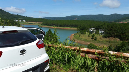 Hung&Lieu's KIA Rio in Ho Tuyen Lam - 030716 (1).jpg