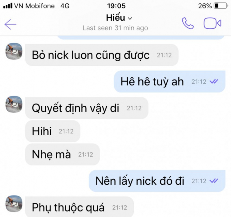 Thầy nấu bia tây lông của mình thật tháo vát.