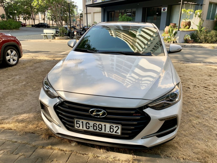 Nên chờ Hyundai Elantra 2019 hay mua luôn 2018