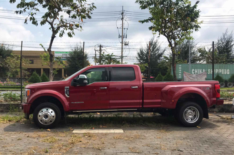 Bán tải cỡ lớn Ford F-450 Super Duty về Việt Nam: Máy dầu V8; dài 6,7m