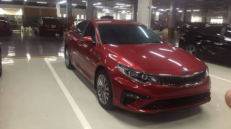 Kia Optima phiên bản nâng cấp facelift mới nhất đã có mặt tại Việt Nam