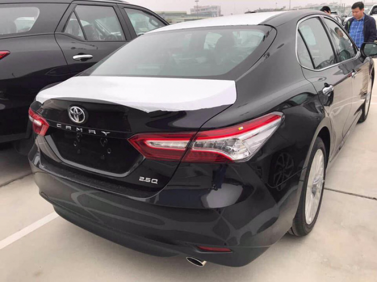 Toyoya Camry mới đã về