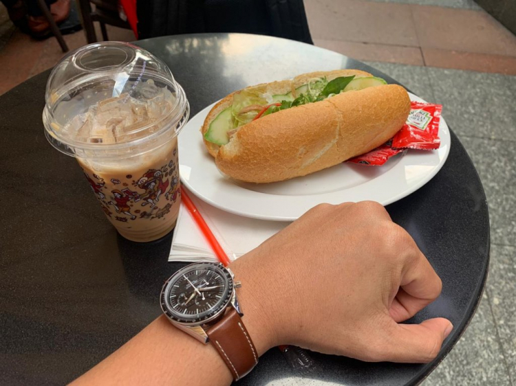 Bàn về đồng hồ Bàn về đồng hồ
