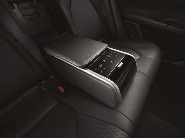 Tìm hiểu trang bị trên Toyota Camry thế hệ mới rục rịch về Việt Nam Tìm hiểu trang bị trên Toyota Camry thế hệ mới rục rịch về Việt Nam