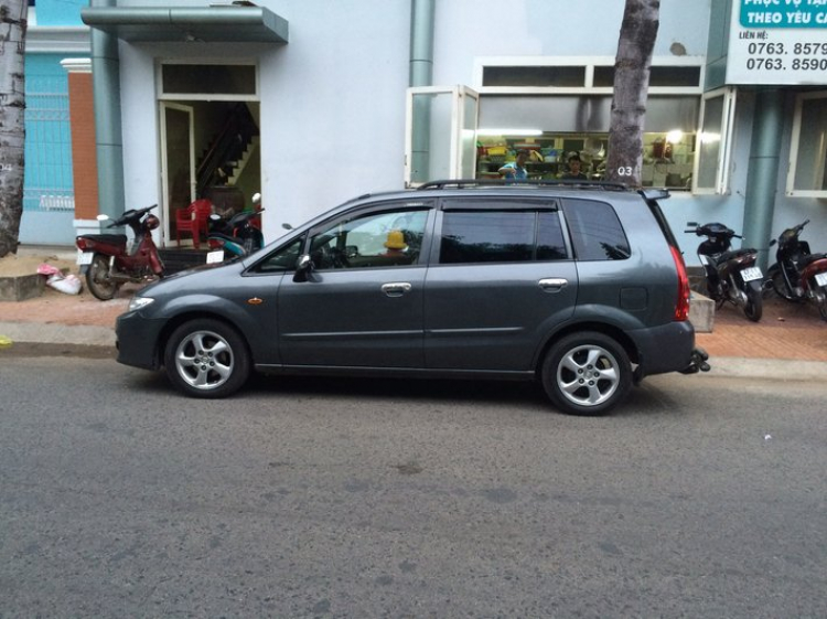 Giá của Mazda Premacy 2003?