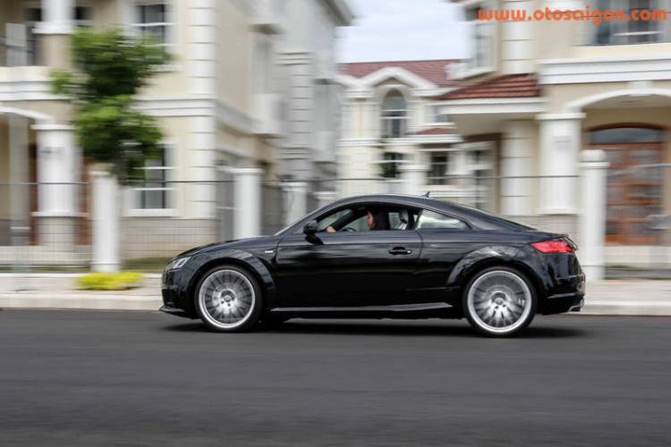 Sau vô lăng Audi TT 2015 đầu tiên tại Việt Nam Sau vô lăng Audi TT 2015 đầu tiên tại Việt Nam