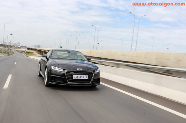 Sau vô lăng Audi TT 2015 đầu tiên tại Việt Nam