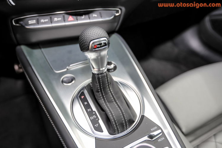 Sau vô lăng Audi TT 2015 đầu tiên tại Việt Nam