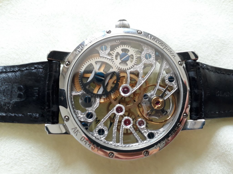 Bàn về đồng hồ Bàn về đồng hồ