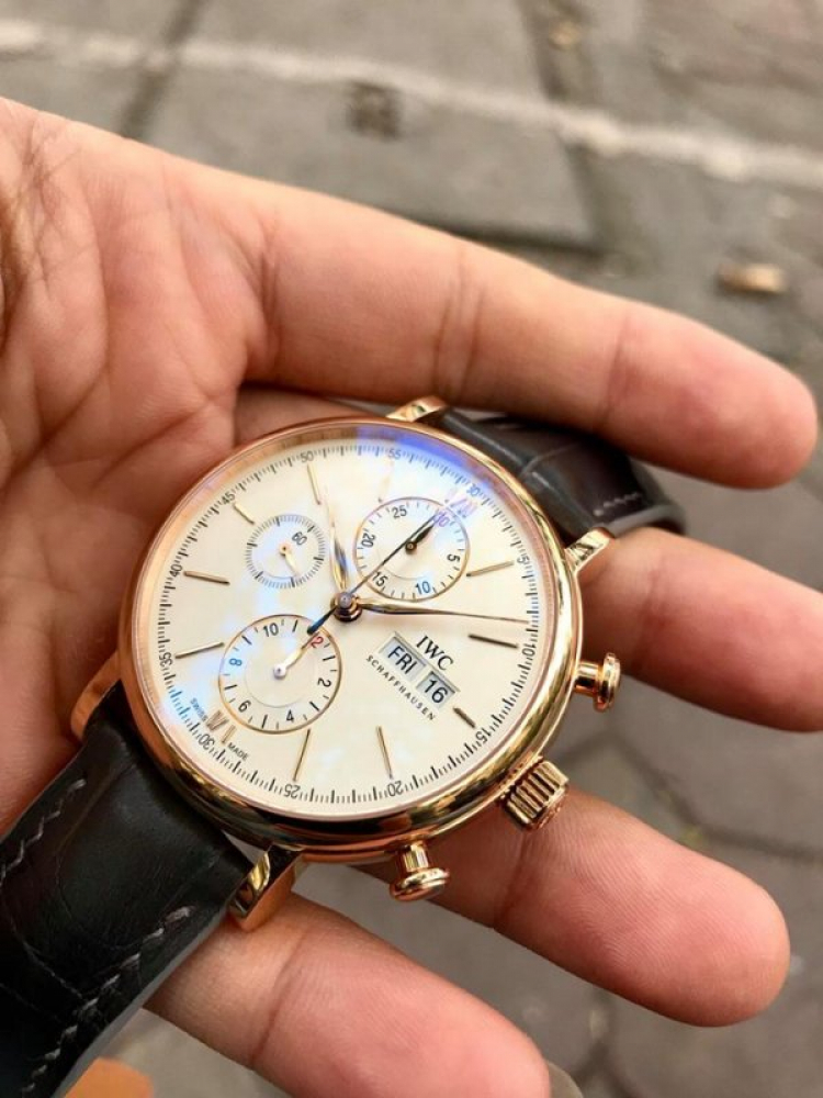 Bàn về đồng hồ Bàn về đồng hồ