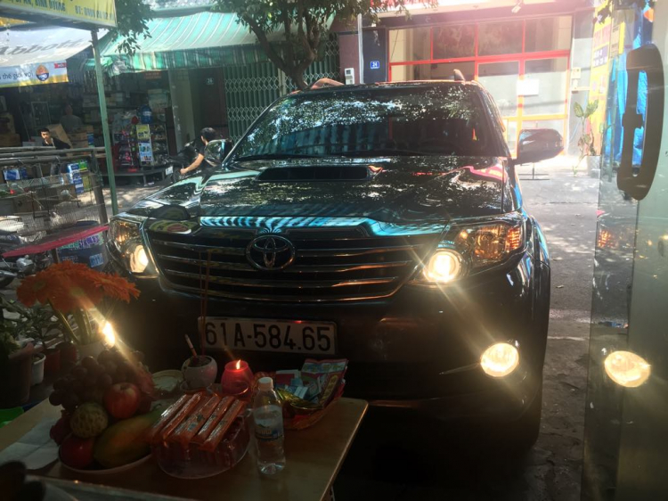 Tư vấn giúp em chọn mua Fortuner chạy dịch vụ với phục vụ gia đình Tư vấn giúp em chọn mua Fortuner chạy dịch vụ với phục vụ gia đình