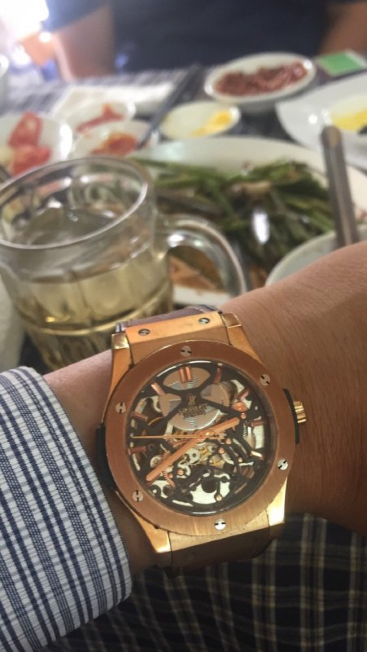Bàn về đồng hồ Bàn về đồng hồ