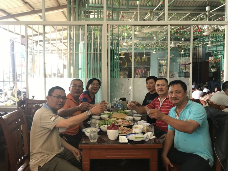 Tìm đến đỉnh Quế, Tây Giang, Quảng Nam. Tìm đến đỉnh Quế, Tây Giang, Quảng Nam.