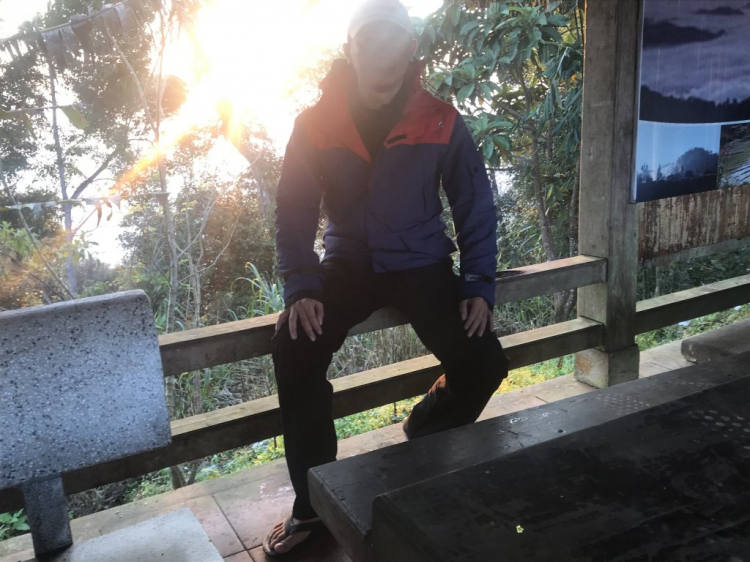 Tìm đến đỉnh Quế, Tây Giang, Quảng Nam. Tìm đến đỉnh Quế, Tây Giang, Quảng Nam.