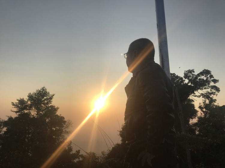 Tìm đến đỉnh Quế, Tây Giang, Quảng Nam. Tìm đến đỉnh Quế, Tây Giang, Quảng Nam.