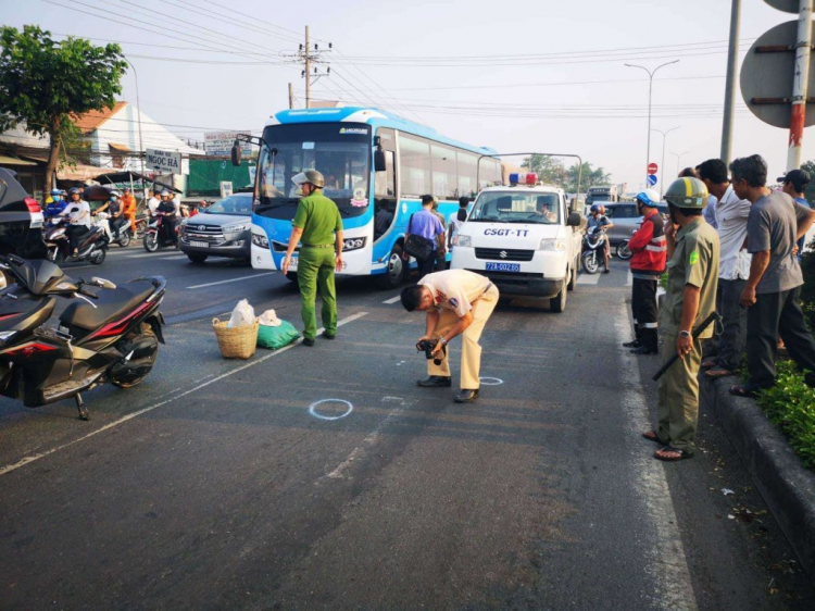 2 nữ tu sang đường bị oto tông tử vong