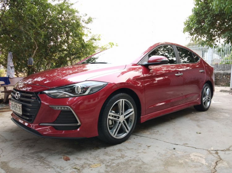 [Viết về xế yêu] Đánh giá Hyundai Elantra Sport: Tâm tình của chàng ngu ngơ mua xe lần đầu