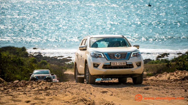 Nissan Terra - SUV dành cho người yêu thích cầm lái; điểm mạnh ở khung gầm và công nghệ an toàn