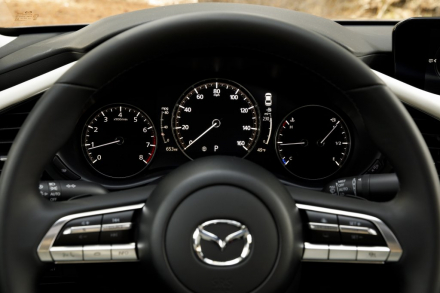 2019-Mazda3-Sedan_41.jpg