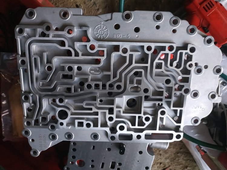 Làm sao để khắc phục tình trạng hộp số tự động bị giật khi chuyển số Làm sao để khắc phục tình trạng hộp số tự động bị giật khi chuyển số