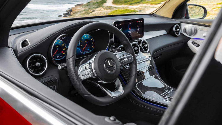 Mercedes-Benz giới thiệu GLC Coupe 2020: Thiết kế cao cấp hơn; lắp động cơ 2.0 mild-hybrid mới