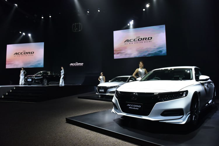 Honda Accord thế hệ mới ra mắt tại Thái; 02 phiên bản động cơ; giá từ 1,09 tỷ đồng