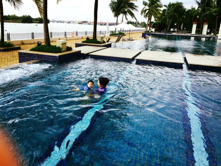 Hồ bơi nước mặn ở Sài Gòn Hồ bơi nước mặn ở Sài Gòn