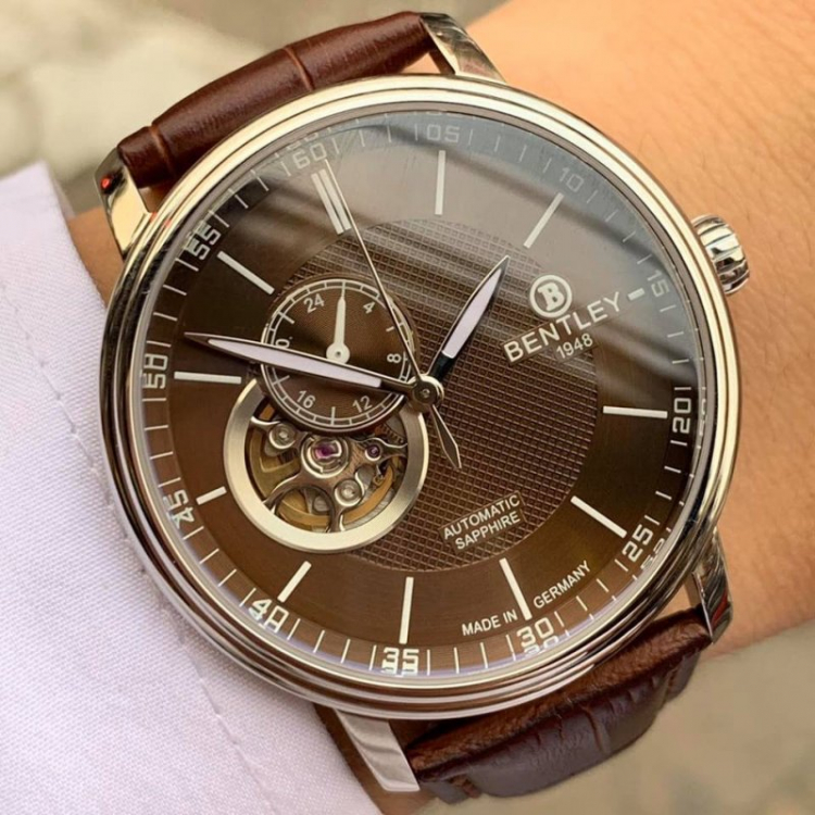 Bàn về đồng hồ Bàn về đồng hồ