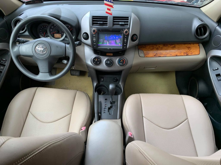 Bán Toyota RAV4 2.4 2008 xe đẹp, gầm bệ chắc chắn, máy móc nguyên bản, không lỗi