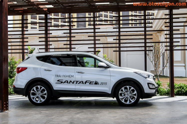 Cận cảnh Hyundai SantaFe 2015 lắp ráp trong nước