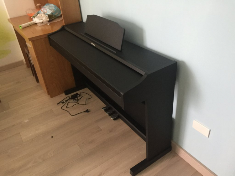 Mua đàn Piano điện cho con gái