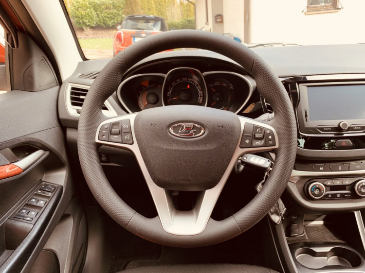 Lada vesta chạy ngon quá mấy anh Lada vesta chạy ngon quá mấy anh