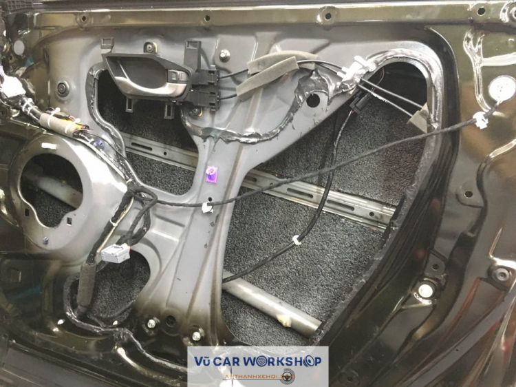 Vũ Car Workshop: Chuyên độ "âm thanh - hình ảnh - mâm - body" cho xe hơi. Vũ Car Workshop: Chuyên độ "âm thanh - hình ảnh - mâm - body" cho xe hơi.
