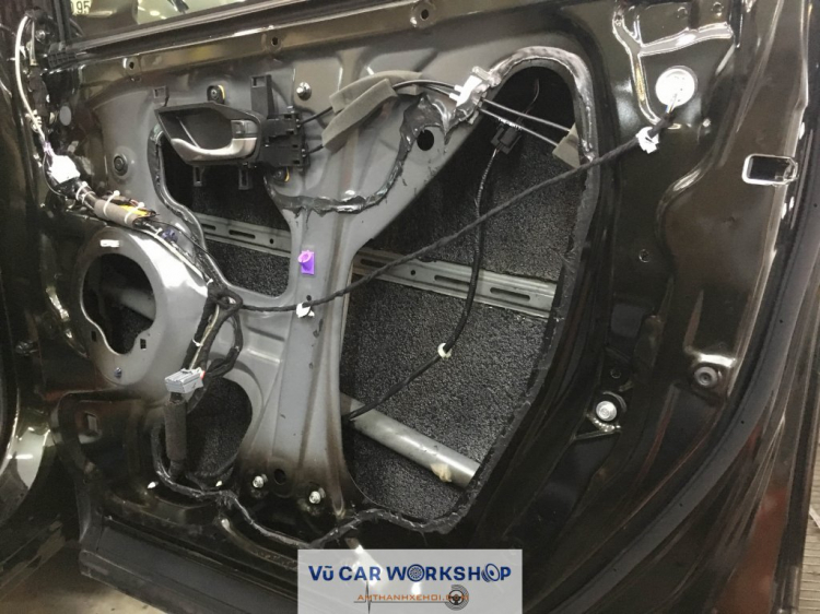 Vũ Car Workshop: Chuyên độ "âm thanh - hình ảnh - mâm - body" cho xe hơi. Vũ Car Workshop: Chuyên độ "âm thanh - hình ảnh - mâm - body" cho xe hơi.
