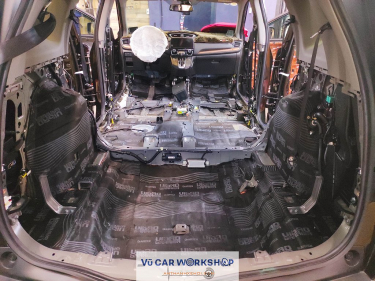 Vũ Car Workshop: Chuyên độ "âm thanh - hình ảnh - mâm - body" cho xe hơi. Vũ Car Workshop: Chuyên độ "âm thanh - hình ảnh - mâm - body" cho xe hơi.